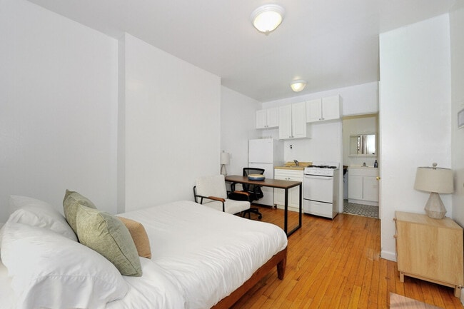 Photo - 422 W 56th St Unit SI ID1404664P