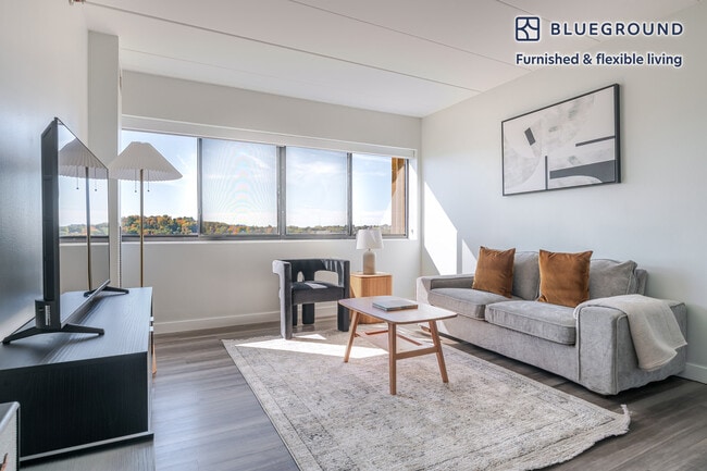 Building Photo - 1925 Commonwealth Ave Unit FL11-ID1272