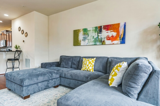 Building Photo - 7980 Blue Stream Dr Unit SI ID1310553P