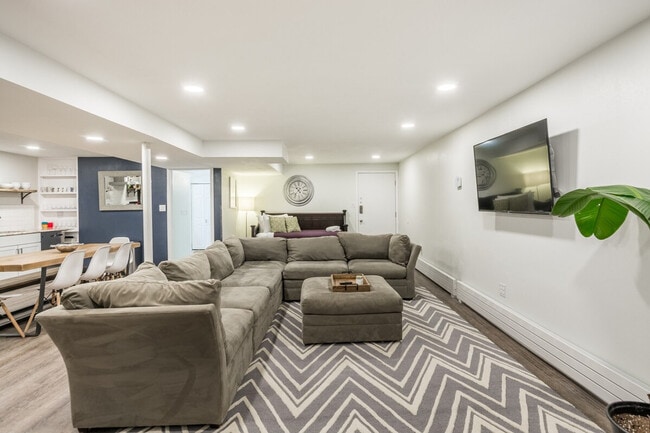 Photo - 226 S Hoyne Ave Unit SI ID1255620P