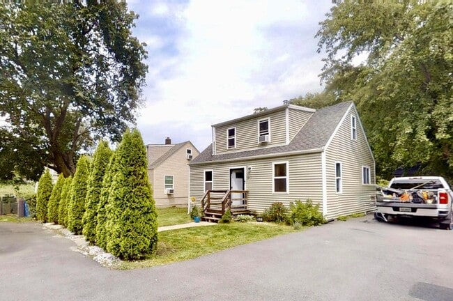Photo - 2517 Clay St
