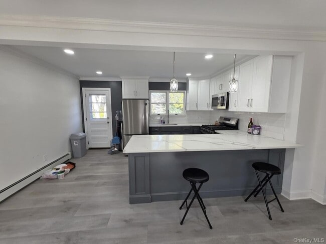 Photo - 113 Yoakum Ave