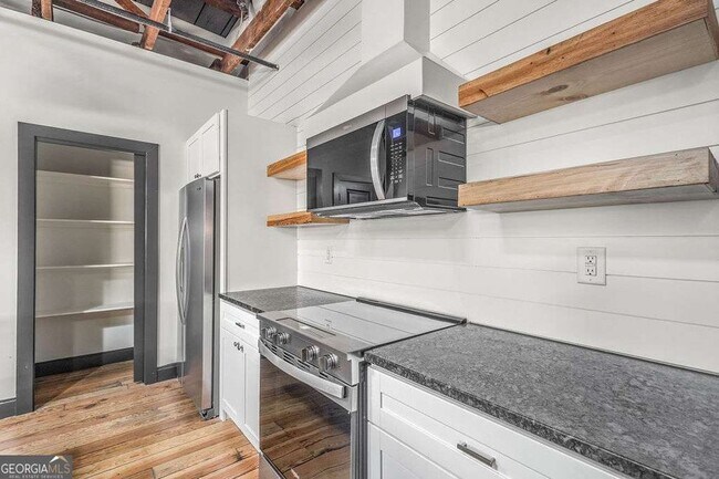 Photo - 13 Greenville St S Unit B