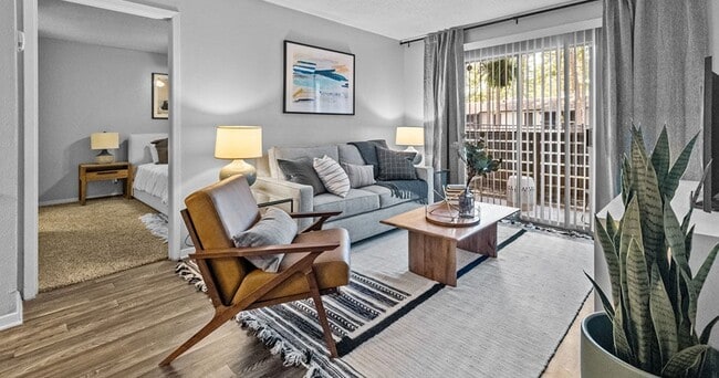 Photo - River Oaks Apartments