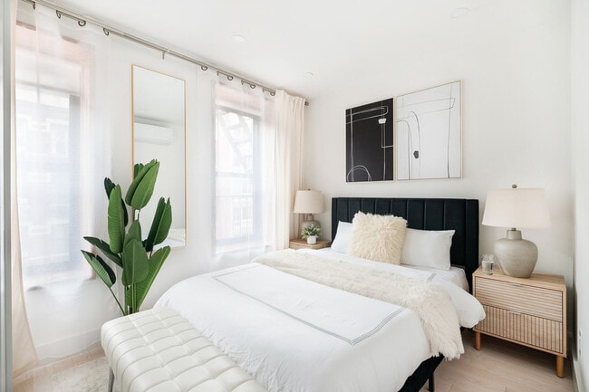 Photo - 515 W 48th St Unit FL4-ID1022059P