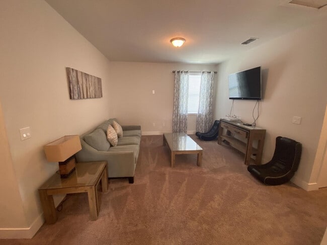 Building Photo - 350 Lasso Dr Unit ID1292398P