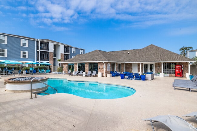 Pool - The Sound at Saint Martin