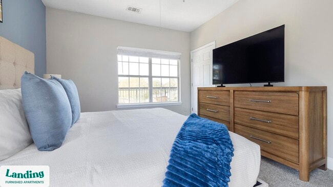 Photo - 100 Crossing Blvd Unit 1116.1411987