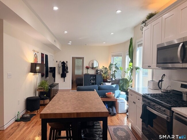 Photo - 140 Foster St Unit 2