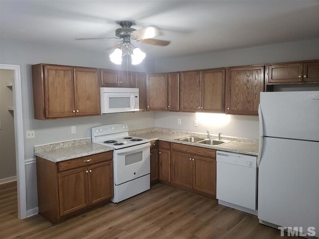 Photo - 7708 Longstreet Dr