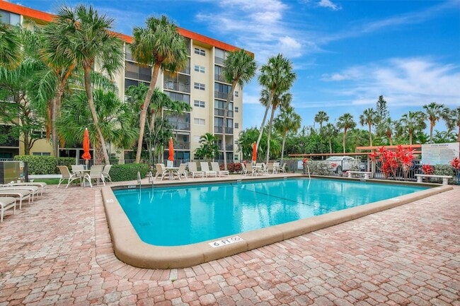 Photo - 2350 NE 14th Street Causeway Unit 611