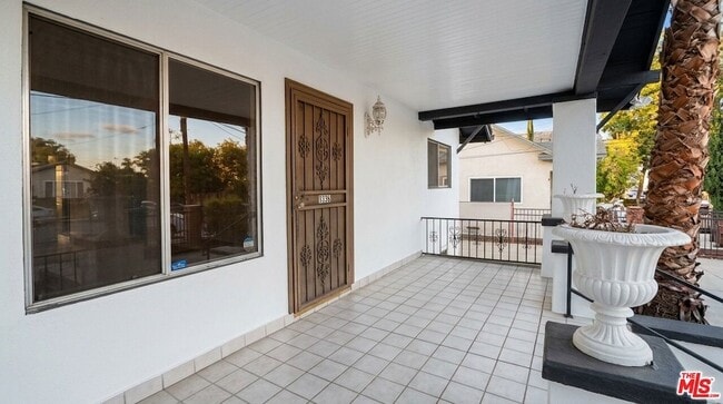 Photo - 1536 N Mariposa Ave