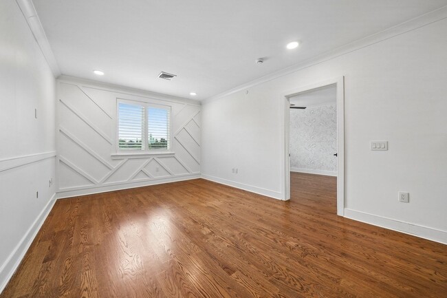 Photo - 139 Sherman Pl Unit 504