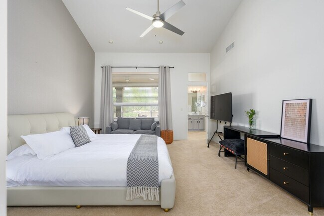 Photo - 28050 N 110th Pl Unit SI ID1314569P