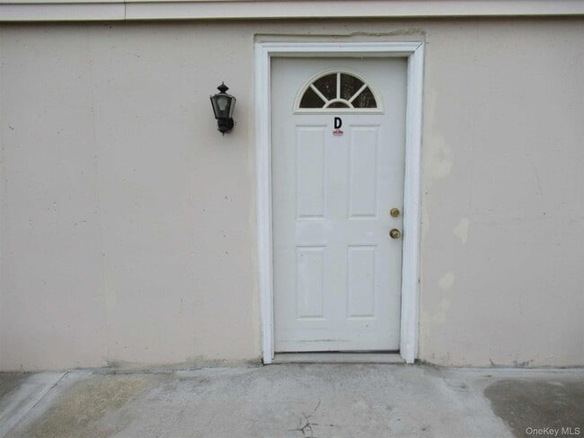 Photo - 26 Wing Ave Unit D