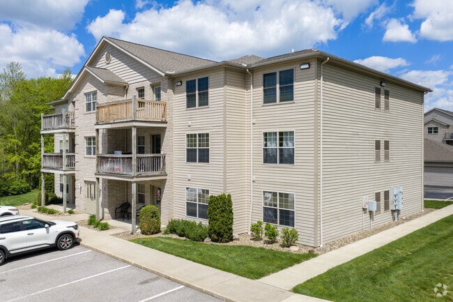 Building Photo - Sunny Hill Villas