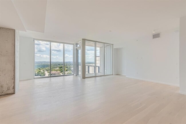 Photo - 313 W 17th St Unit 1904