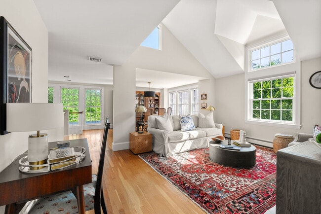 Photo - 427 Westfield St Unit SI FL3-ID1262021P