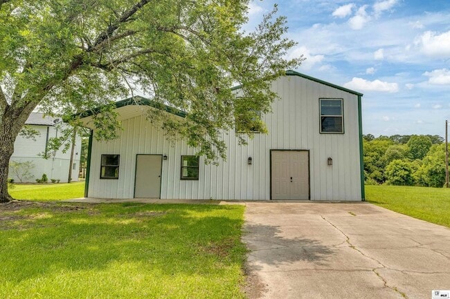 Building Photo - 2116 Bayou Darbonne Dr