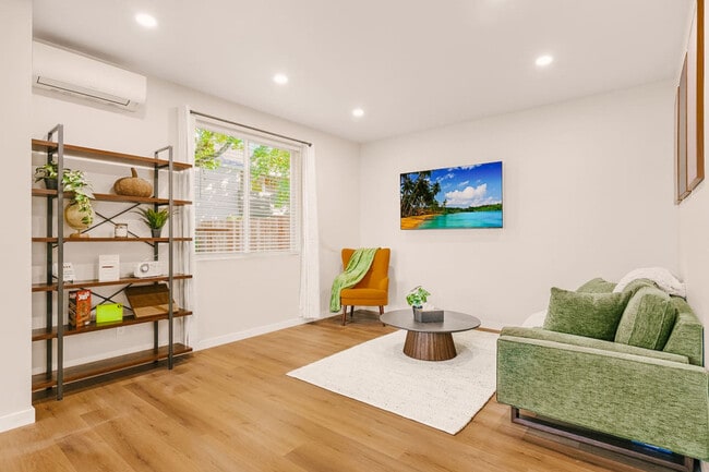 Photo - 3202 NW Division St Unit ID1334339P