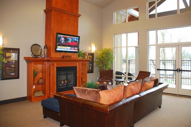 Photo - Echo Lake Apartments