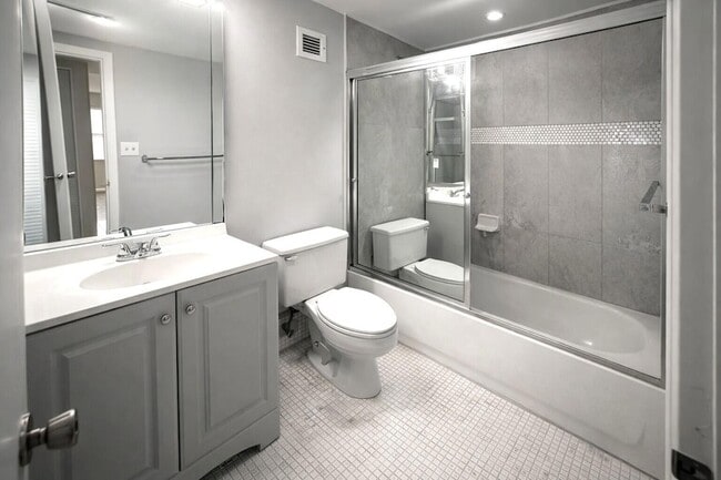 Building Photo - 3360 Spanish Moss Terrace Unit 313