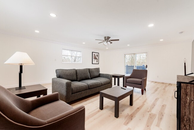 Photo - 35 Alpha Dr Unit SI ID1472885P