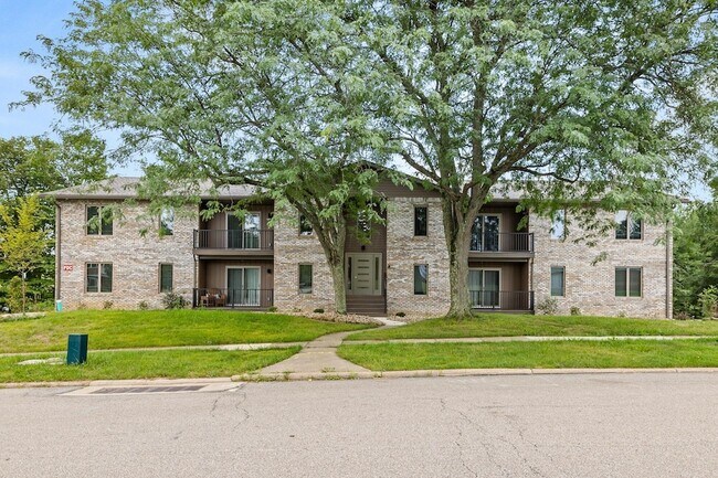 Building Photo - 1665 Riva Ridge Dr