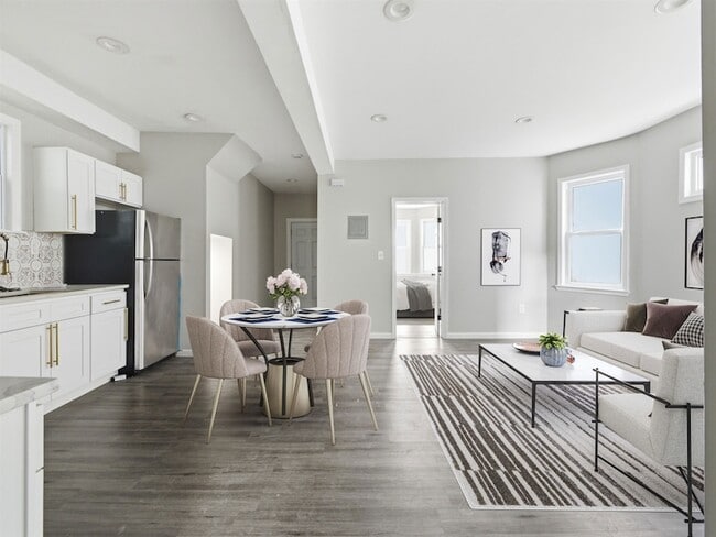 Photo - 23 Bayview Ave