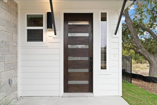 Photo - 1612 Kit Cir