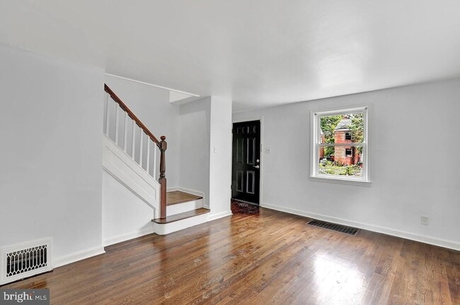 Photo - 331 Oakland St