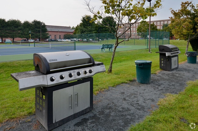Barbeque - Bigelow Commons