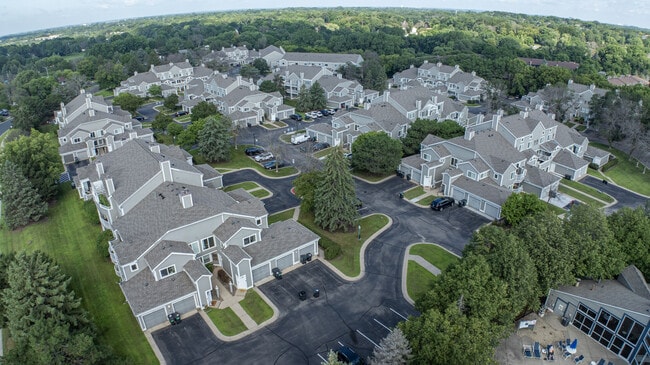 Building Photo - Bristol Village