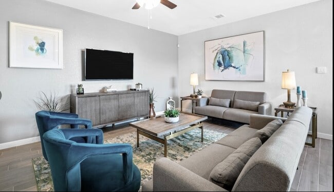 Photo - 309 Crowfoot Dr