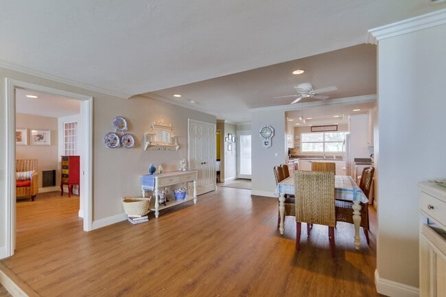 Building Photo - 233 S Helix Ave Unit ID1255609P