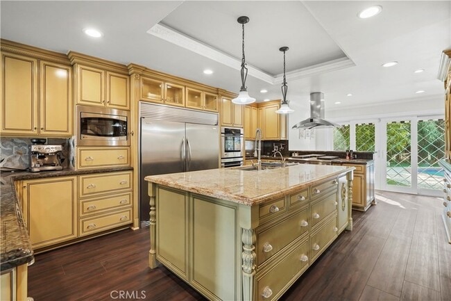 Photo - 7425 Vanalden Ave