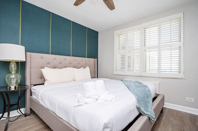 Photo - 300 W Peachtree St NW Unit ID1299377P