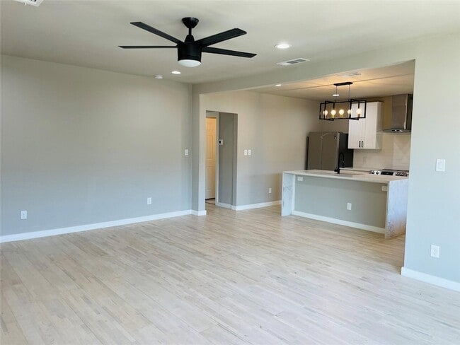 Photo - 4609 Virginia Ave Unit 202