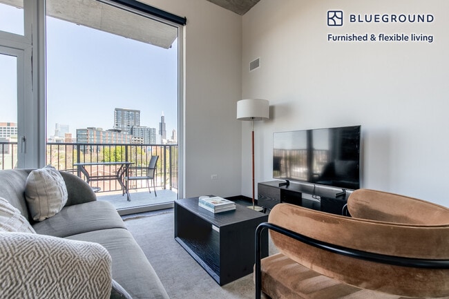 Photo - 150 N Ashland Ave Unit FL5-ID1064