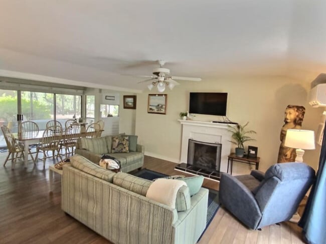 Building Photo - 11520 Council Ln Unit ID1328675P