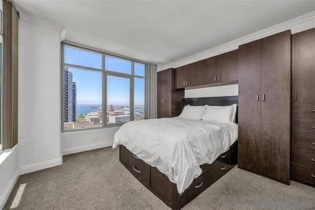 Photo - 425 W Beech St Unit 1354