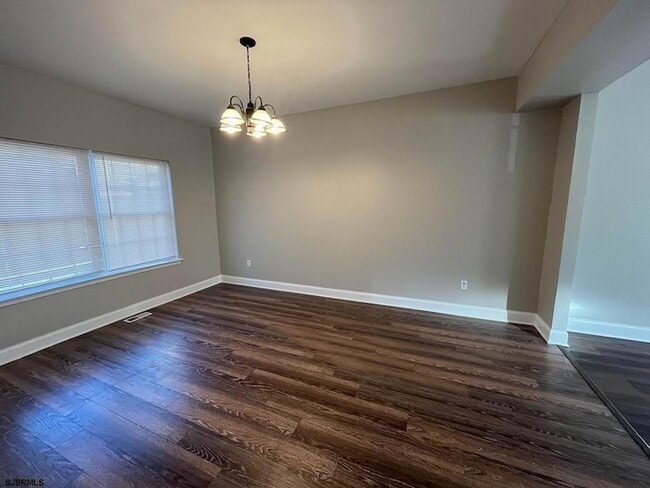 Photo - 62 Chancellor Park Dr