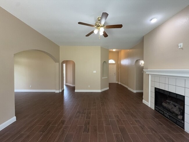 Photo - 317 Oak Meadow Ln