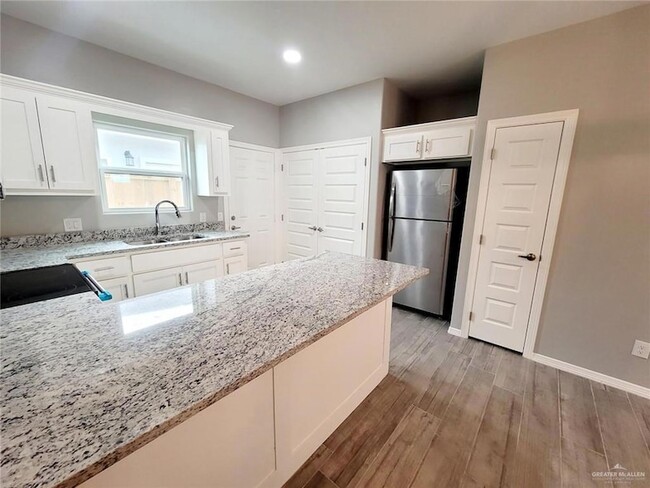 Photo - 1813 Davenport St Unit 4