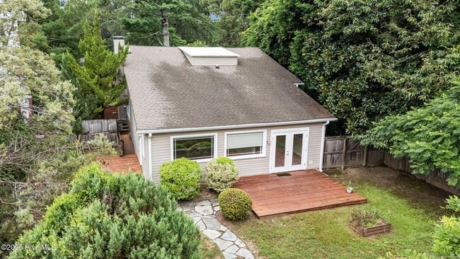 Photo - 835 N Ashe St