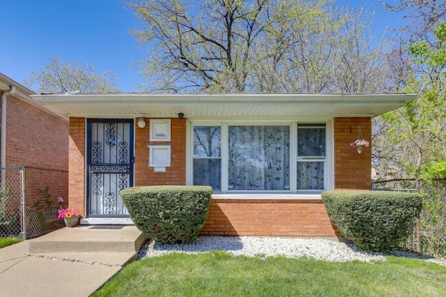 Photo - 544 E 92nd Pl Unit ID1306077P