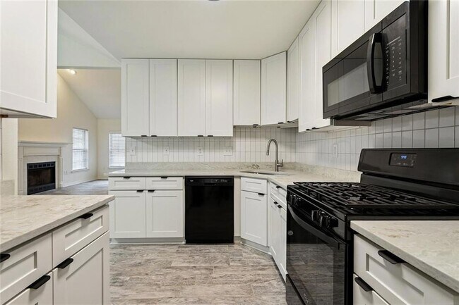 Photo - 405 Bon Temps Roule