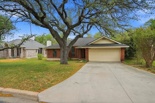 Photo - 306 Woodstone Dr