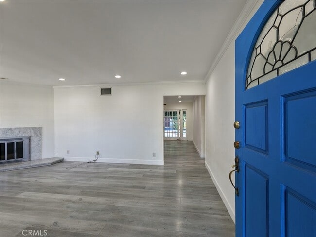 Photo - 7049 Semrad Rd