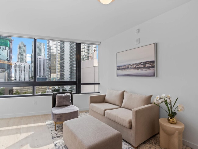 Building Photo - 225 N Miami Ave Unit SI ID1373685P